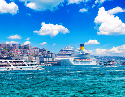 (買一送一)海路空玩高雄旗津.船游愛河，月世界三日