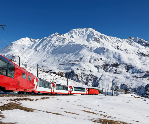 【春節】2026金馬奔騰遊德瑞10日~鐵力士山．冰河列車．羅曼蒂克大道