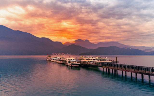 【瑞馬迎春】奢華獨饗涵碧樓五星級下午茶 永豐棧輕旅2日