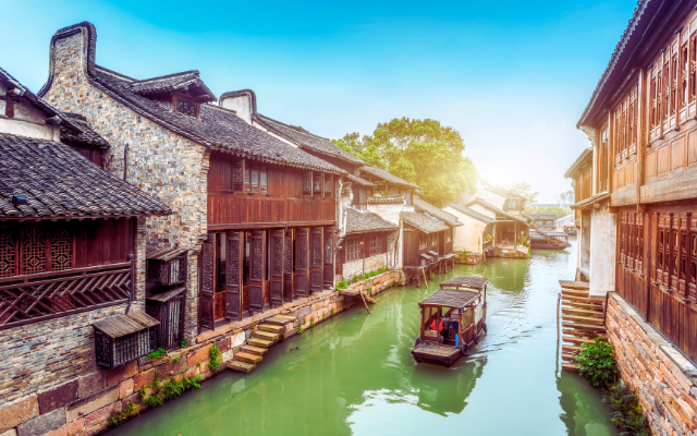 水韻新江南6日~東湖+烏篷船.濮院古鎮下午茶.漫步西湖.三國演藝秀