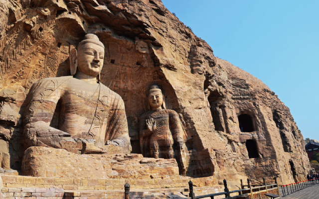 鄭州山西８日－雲岡石窟.懸空寺.雲丘山萬年冰洞、壺口瀑布、平遙古城、關帝廟