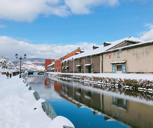  北海道登別函館洞爺三溫泉+玩雪冰釣體驗+螃蟹海鮮啤酒暢飲五日